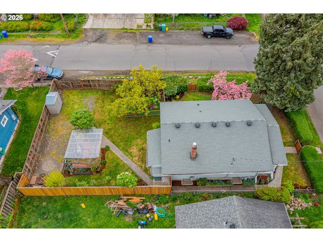 8908 Ne WYGANT St, Portland, OR 97220