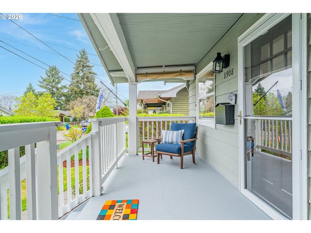 8908 Ne WYGANT St, Portland, OR 97220