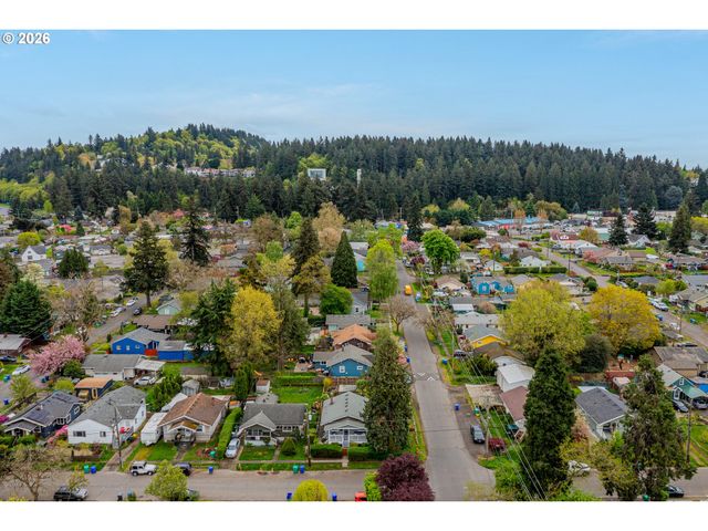 8908 Ne WYGANT St, Portland, OR 97220