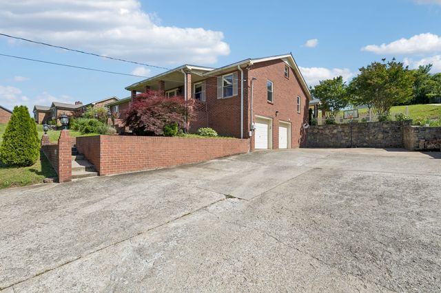 920 Kelly June Dr, Mount Juliet, TN 37122
