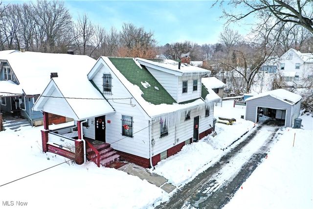 2733 Griselda Avenue, Youngstown, OH 44511