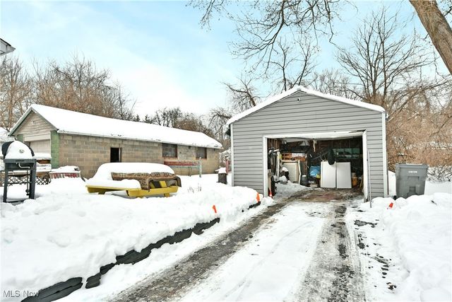 2733 Griselda Avenue, Youngstown, OH 44511