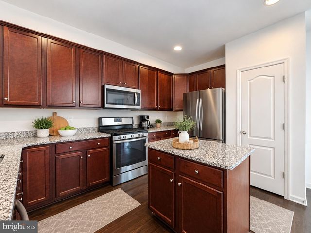 4811 HICKS DR, Fredericksburg, VA 22408