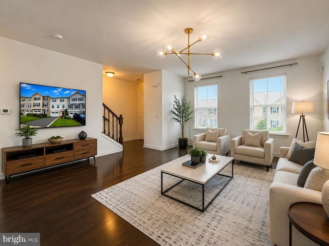 4811 HICKS DR, Fredericksburg, VA 22408