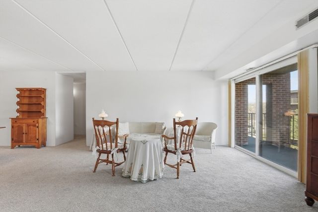 144 Marble St 403, Stoneham, MA 02180
