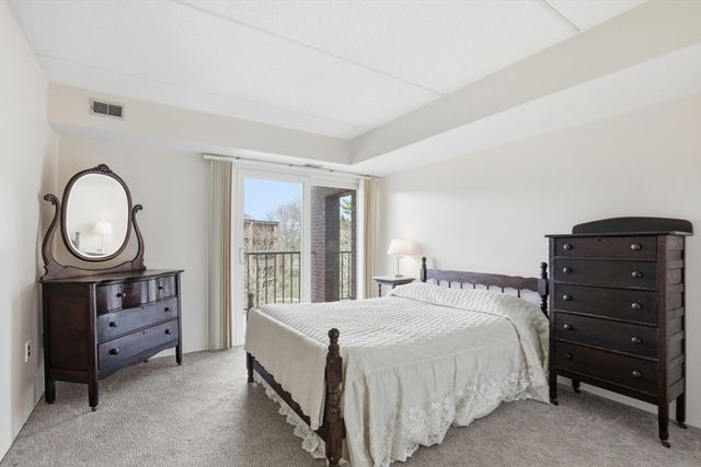 144 Marble St 403, Stoneham, MA 02180