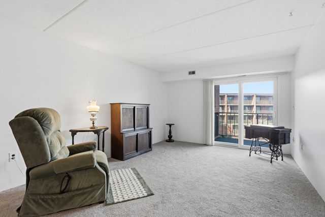 144 Marble St 403, Stoneham, MA 02180