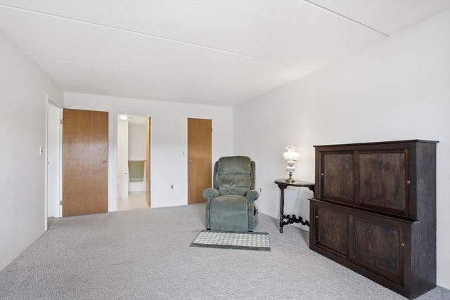 144 Marble St 403, Stoneham, MA 02180