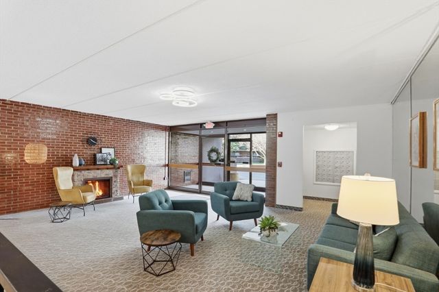 144 Marble St 403, Stoneham, MA 02180