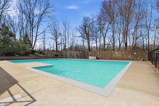 144 Marble St 403, Stoneham, MA 02180