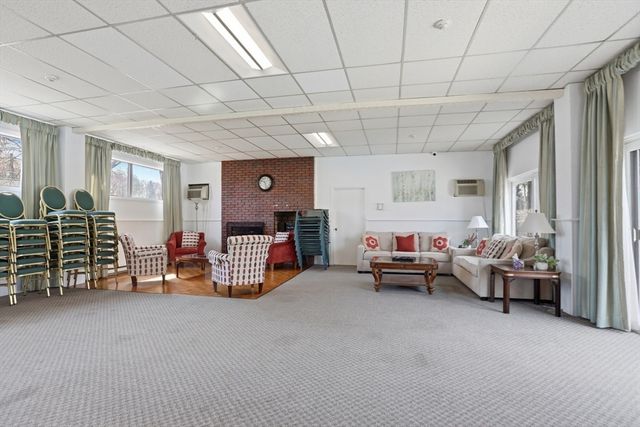 144 Marble St 403, Stoneham, MA 02180