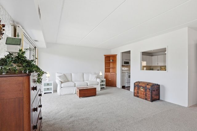 144 Marble St 403, Stoneham, MA 02180