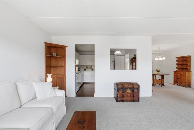 144 Marble St 403, Stoneham, MA 02180