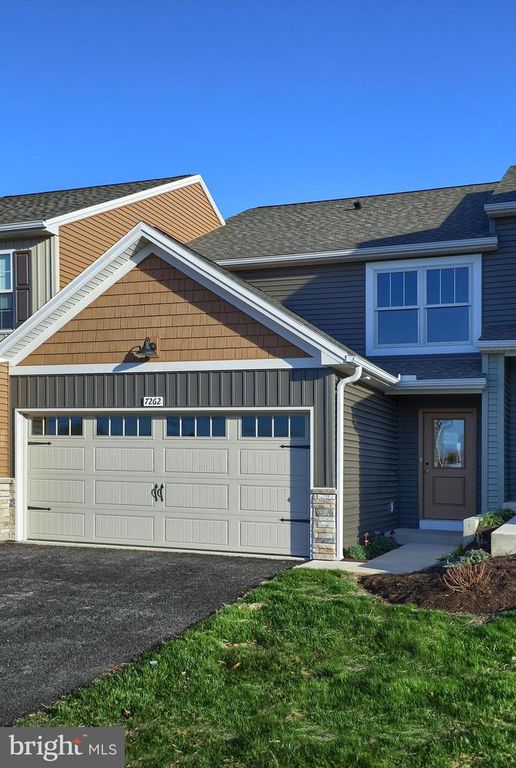 7262 WHITE OAK BLVD, Harrisburg, PA 17112