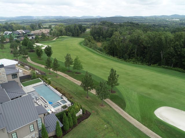 8020 Backwoods Pvt Dr, College Grove, TN 37046