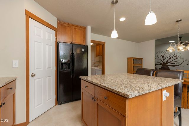 200 Stewart Road, Grants Pass, OR 97526