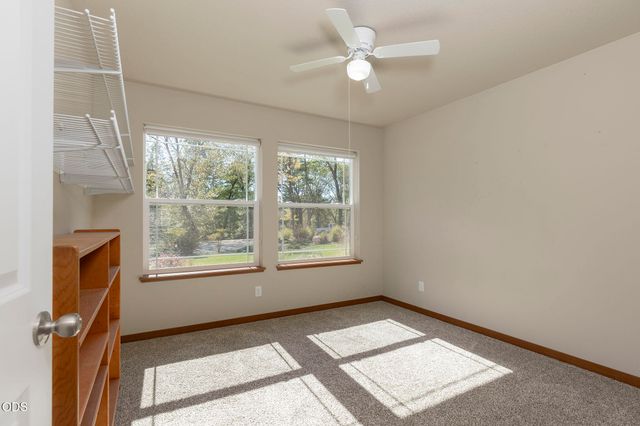 200 Stewart Road, Grants Pass, OR 97526