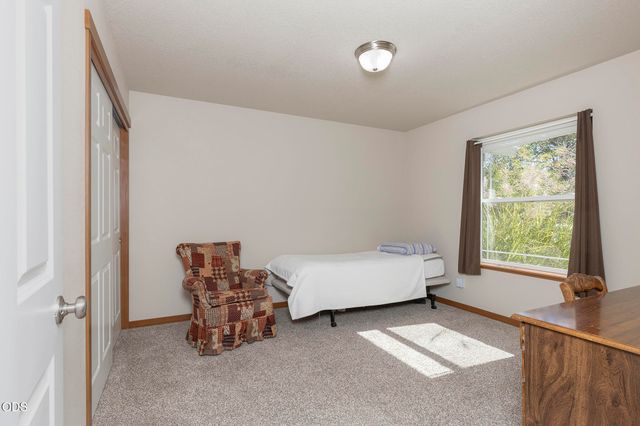 200 Stewart Road, Grants Pass, OR 97526