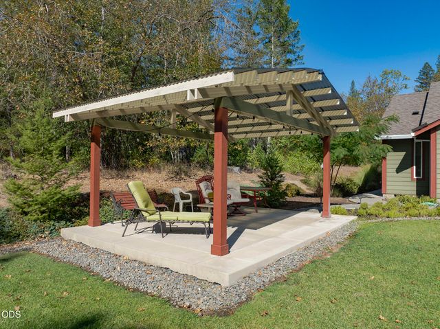 200 Stewart Road, Grants Pass, OR 97526