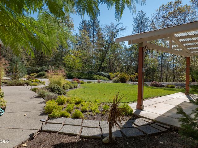 200 Stewart Road, Grants Pass, OR 97526