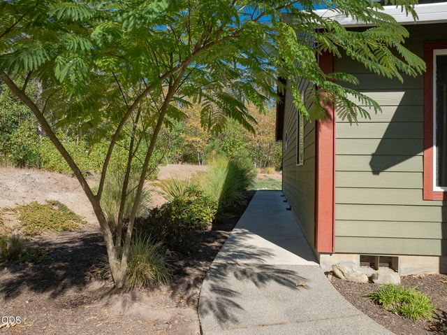 200 Stewart Road, Grants Pass, OR 97526