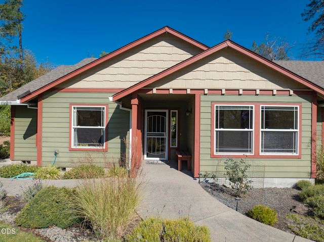 200 Stewart Road, Grants Pass, OR 97526
