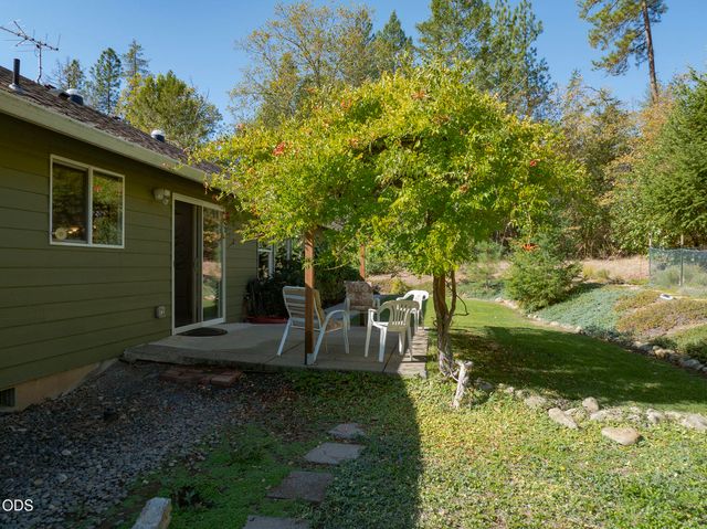200 Stewart Road, Grants Pass, OR 97526