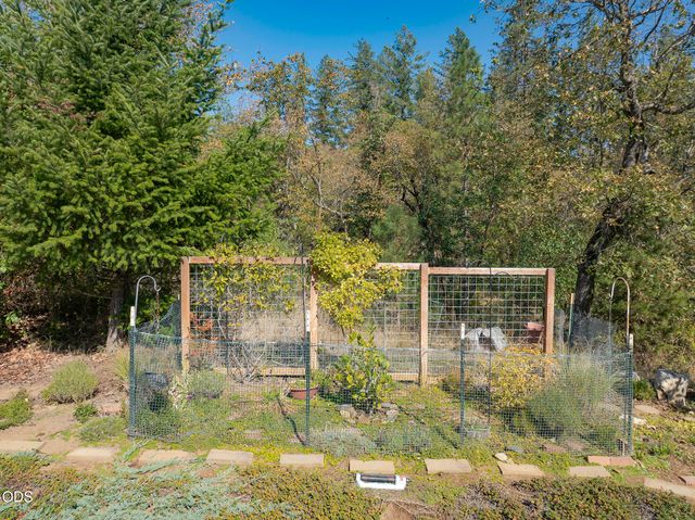 200 Stewart Road, Grants Pass, OR 97526