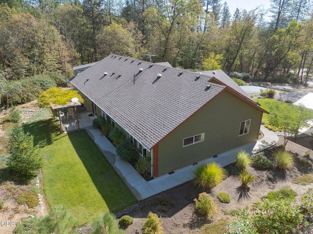 200 Stewart Road, Grants Pass, OR 97526
