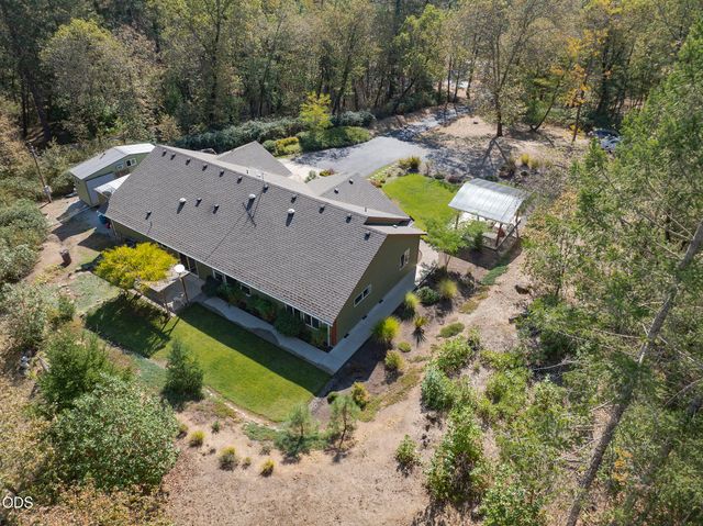 200 Stewart Road, Grants Pass, OR 97526