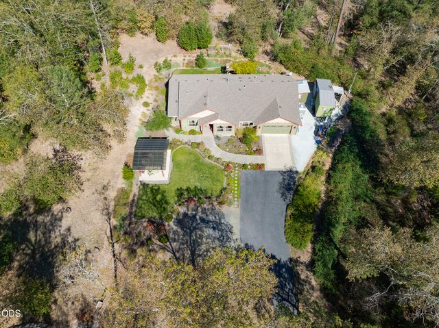 200 Stewart Road, Grants Pass, OR 97526