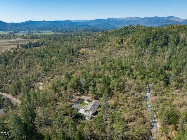 200 Stewart Road, Grants Pass, OR 97526