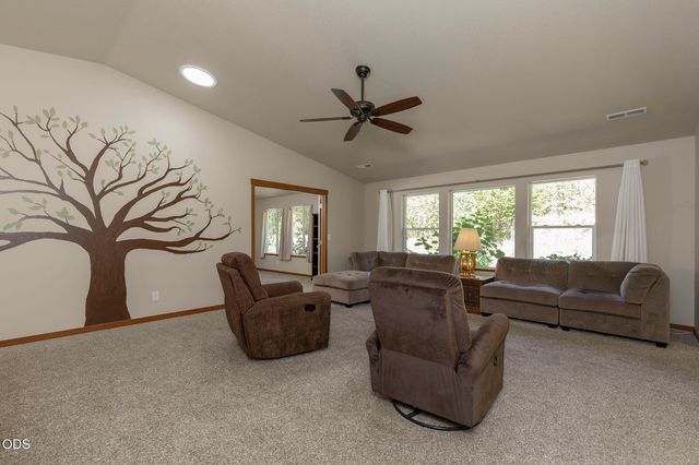 200 Stewart Road, Grants Pass, OR 97526