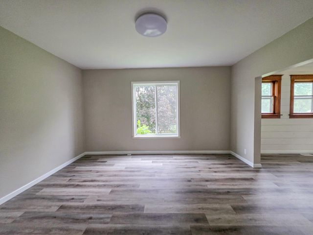 118 4th Avenue SE, Elbow Lake, MN 56531