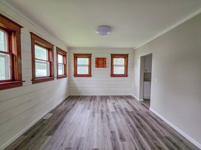 118 4th Avenue SE, Elbow Lake, MN 56531