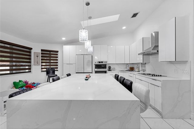 20825 SW 242nd St, Homestead, FL 33031