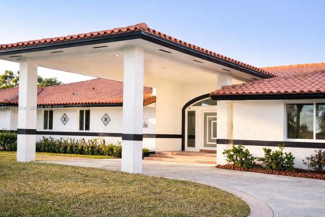 20825 SW 242nd St, Homestead, FL 33031