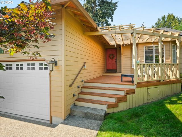 8575 Sw JOHN Ct, Portland, OR 97223