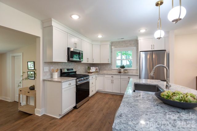 3721 Bankston Place, Charlotte, NC 28215