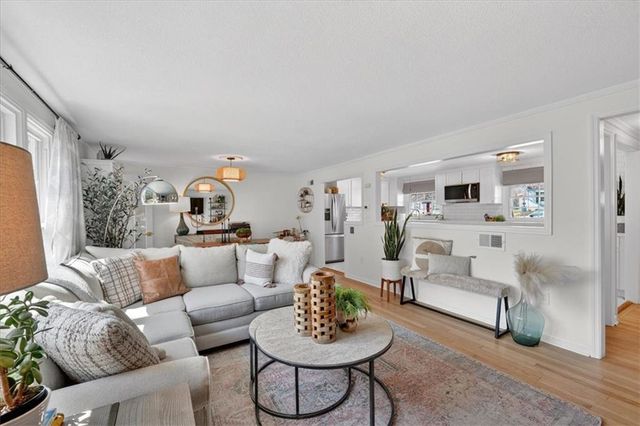 4021 W 73rd Terrace, Prairie Village, KS 66208