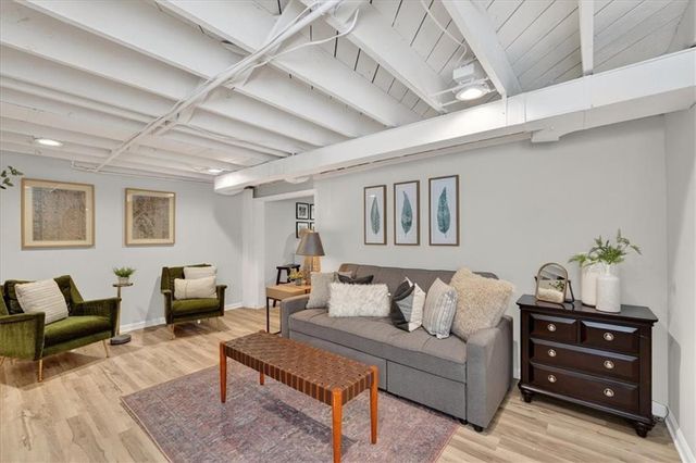 4021 W 73rd Terrace, Prairie Village, KS 66208