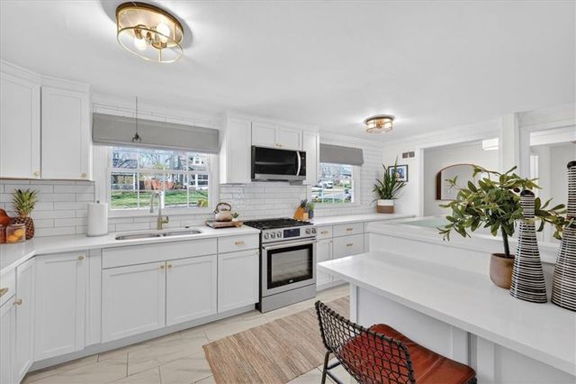 4021 W 73rd Terrace, Prairie Village, KS 66208