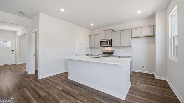 800 Pelham Way, Locust Grove, GA 30248