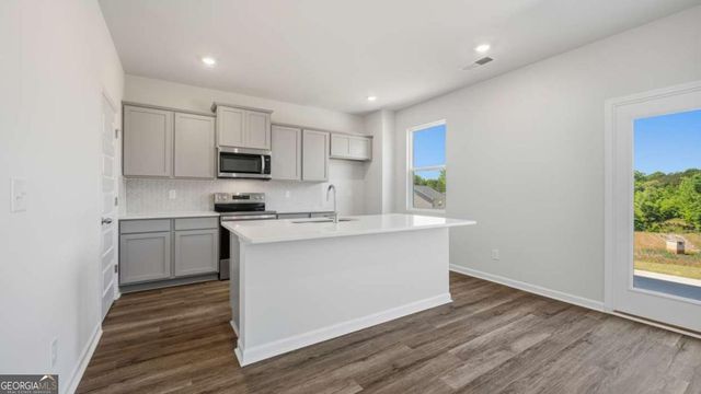 800 Pelham Way, Locust Grove, GA 30248