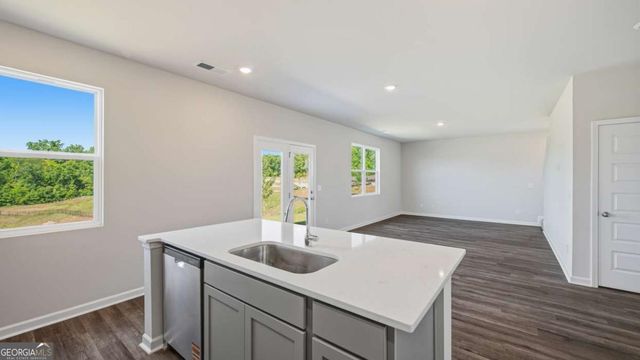 800 Pelham Way, Locust Grove, GA 30248
