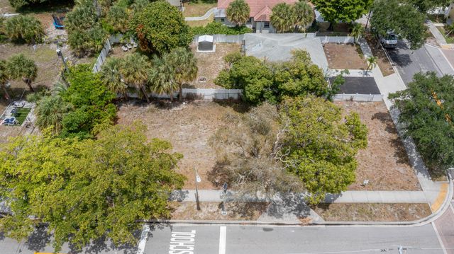 447 20th Street, West Palm Beach, FL 33407