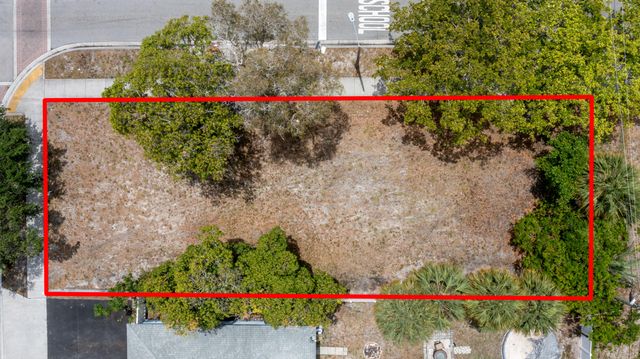 447 20th Street, West Palm Beach, FL 33407