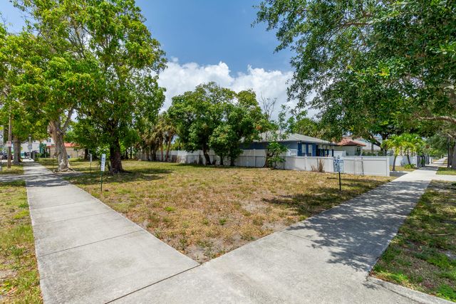 447 20th Street, West Palm Beach, FL 33407