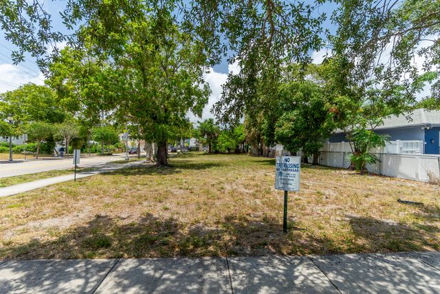 447 20th Street, West Palm Beach, FL 33407