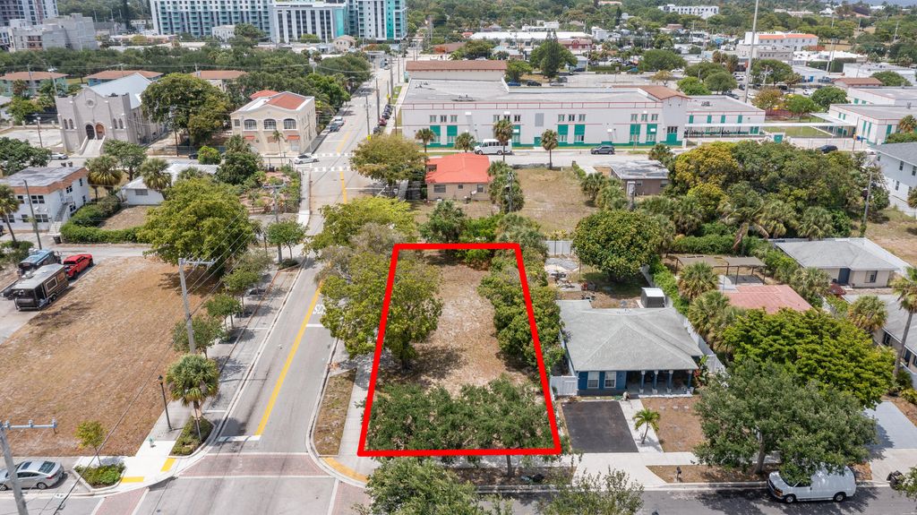 447 20th Street, West Palm Beach, FL 33407